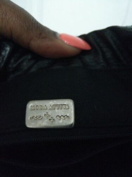 Moda Attiva Women's Crossbody Leather Studded - Picture 5 of 5